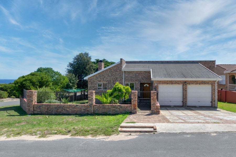 3 Bedroom Property for Sale in De Kelders Western Cape